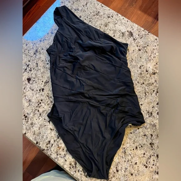 Summersalt Sidestroke in Sea Urchin - Picture 6 of 8